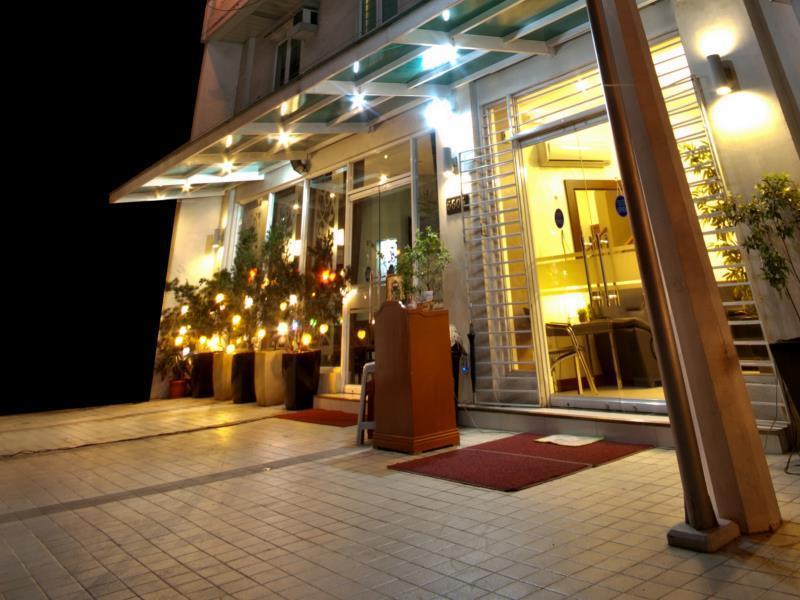 Avitel Hotel Makati City Exterior foto